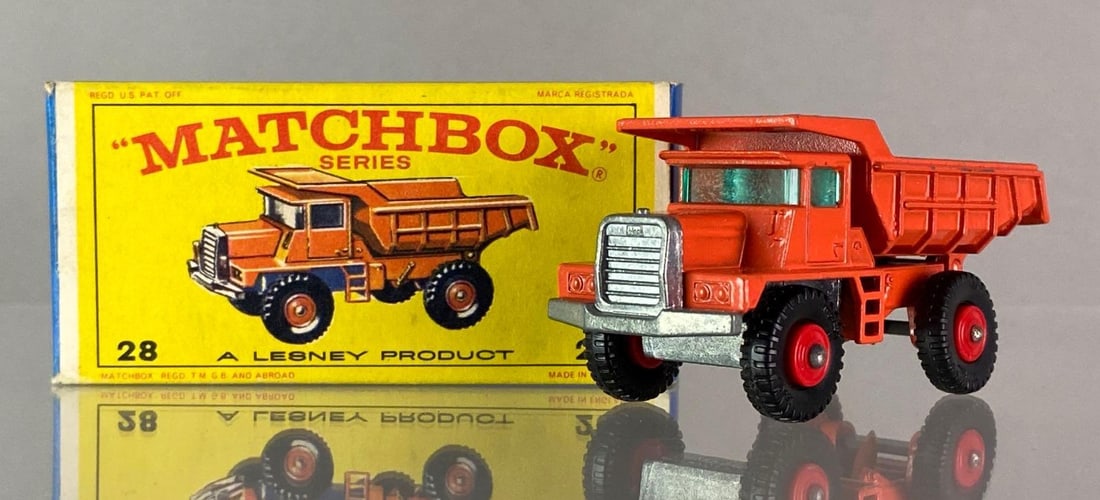 Matchbox No. 28 Mack Dump Truck (1 of 9)