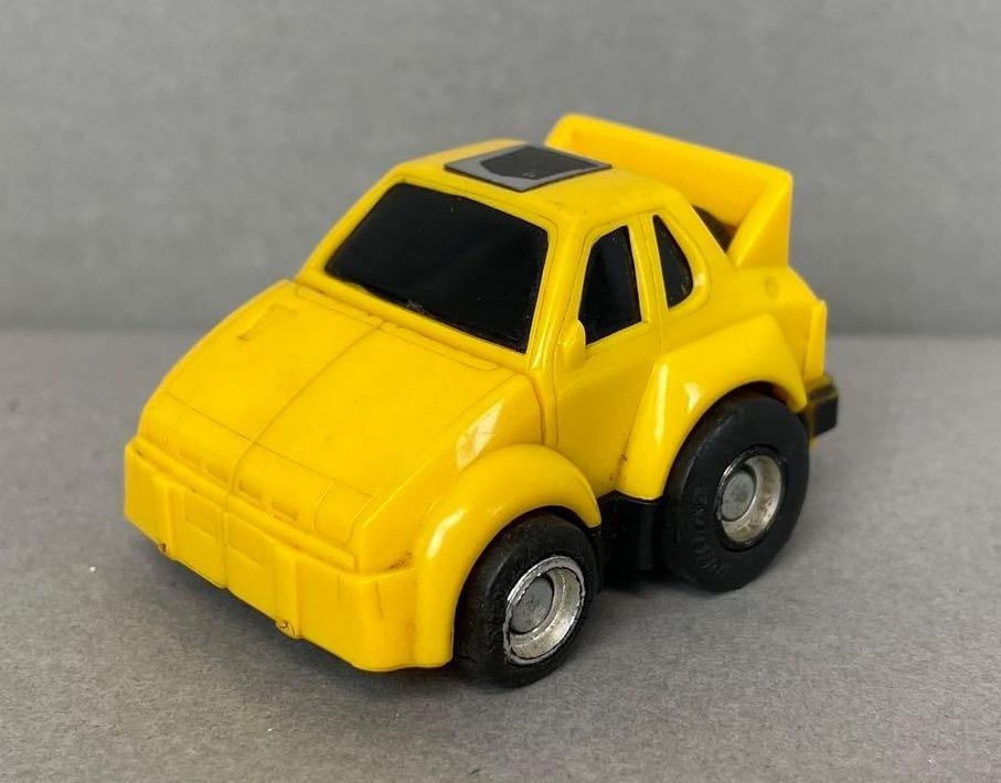 Takara Co. Transformer Cliffjumper Mini Bot (1 of 5)
