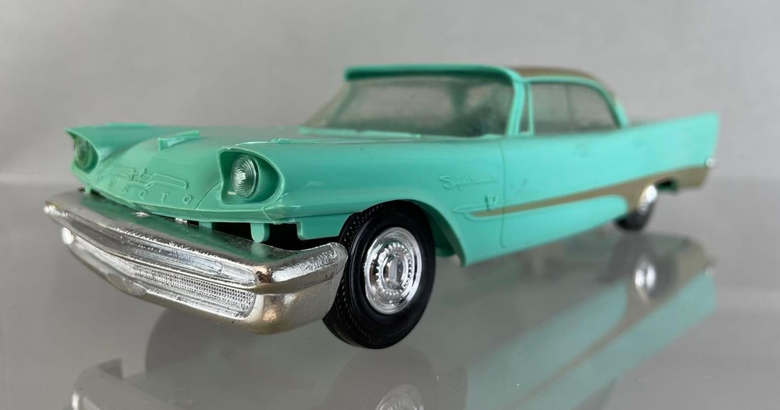 Jo-Han 1957 DeSoto Fire Flite Friction Dealership Promo Car (1 of 8)