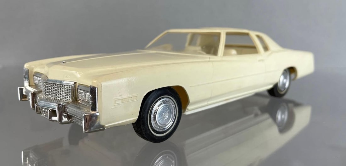 Jo-Han X-EL 1977 Cadillac Coupe DeVille Promo - Spotlight