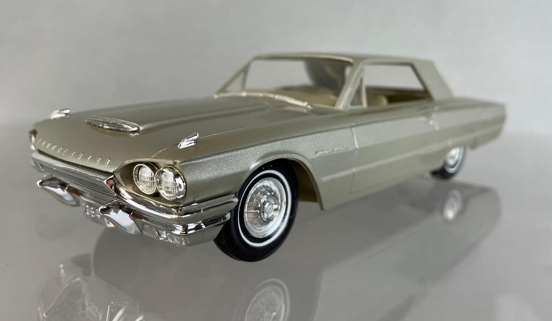 1964 Ford Thunderbird Dealership Promo Car (1 of 6)