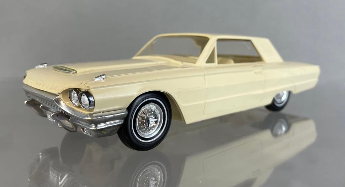 1964 Ford Thunderbird 2 Door Hardtop Dealership Promo Car (1 of 6)