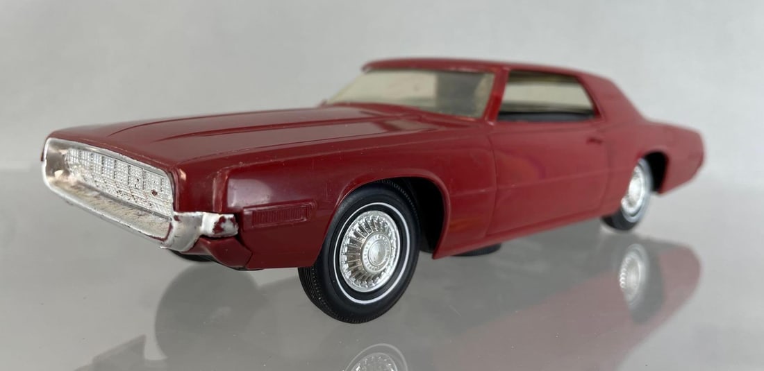 Philco Corp. 1968 Ford Thunderbird Promo Radio Car (1 of 8)