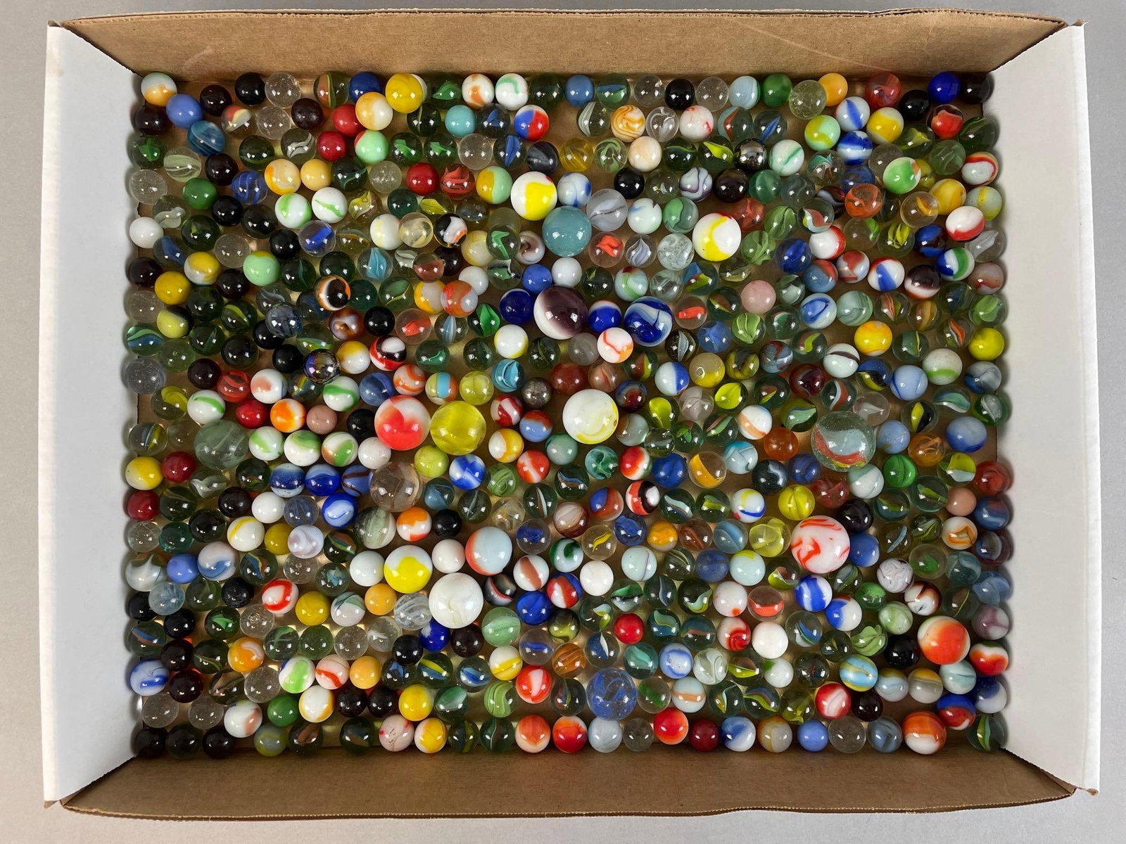 Group of 300+ Vintage Glass Marbles: Most are 1/2 inch, up to 1 inch diameter