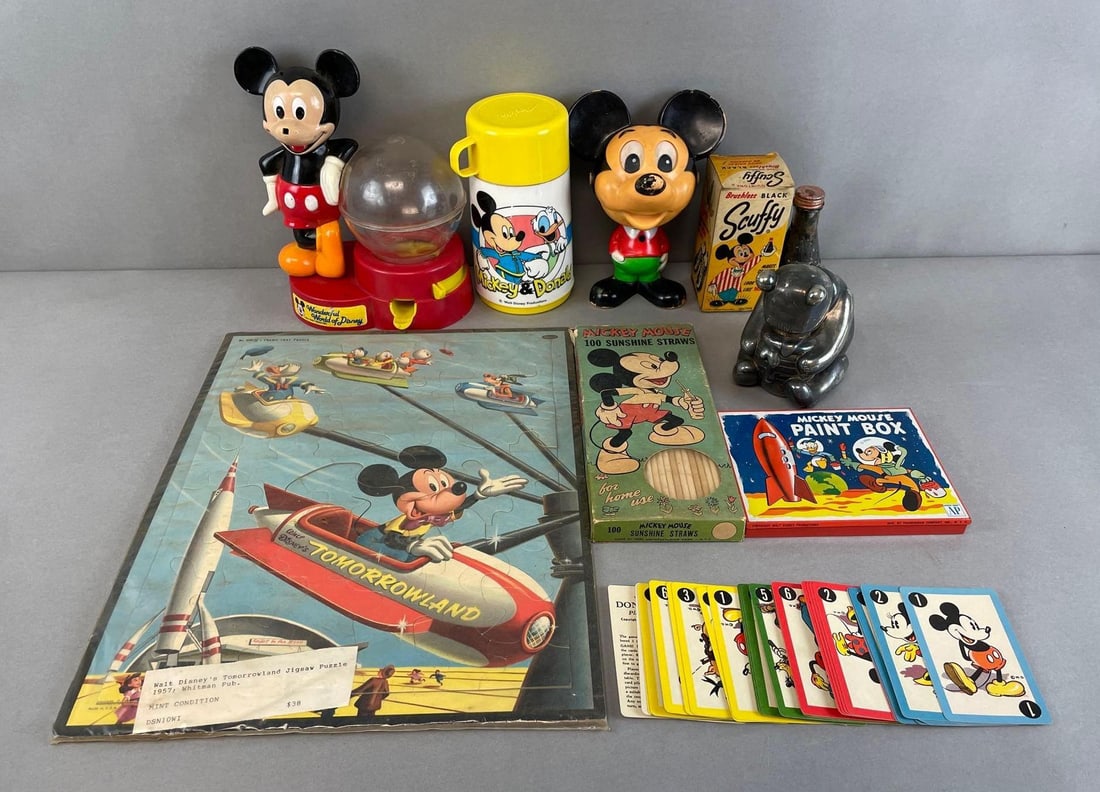 Group of 9 Vintage Walt Disney Mickey Mouse Items (1 of 5)