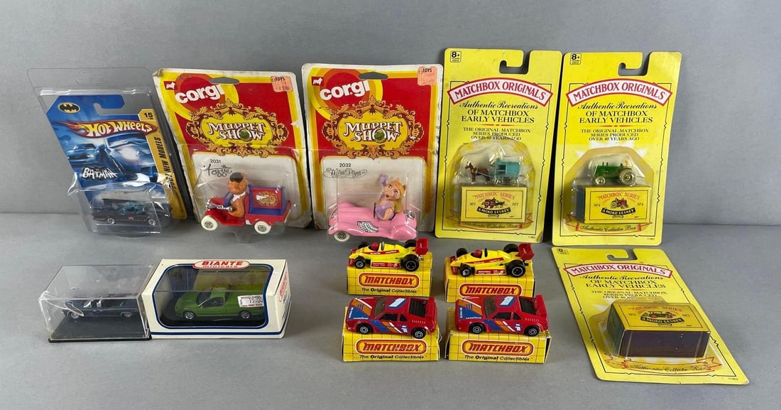 Group of 12 Diecast Vehicles (1 of 4)