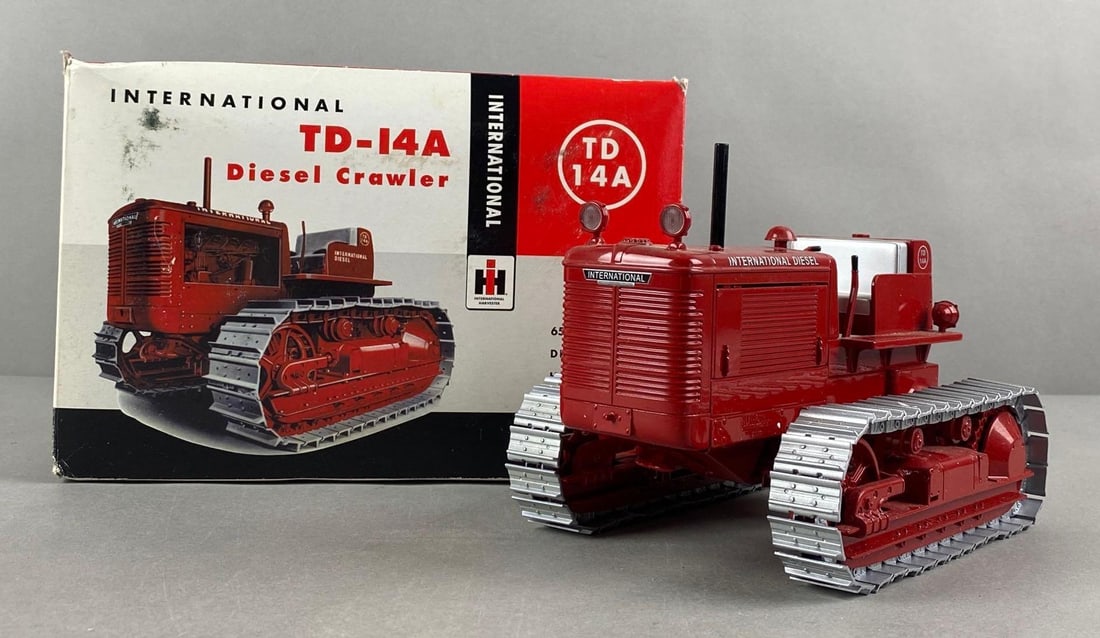 Toy Farmer TD-14A Diesel Crawler: Original box, die-cast, with COA, 1/5200, 1/16 scale.