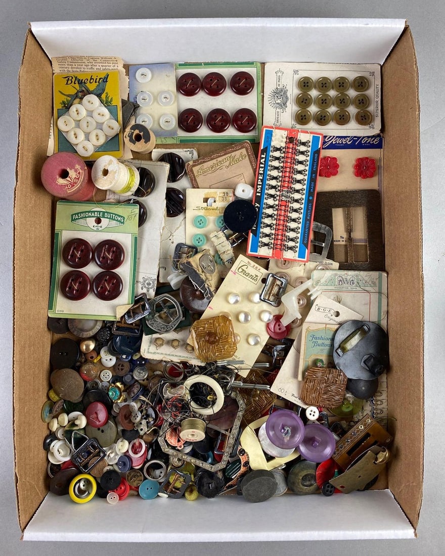 Group of Vintage Buttons, Clasps, Buckles and Thread (1 of 5)