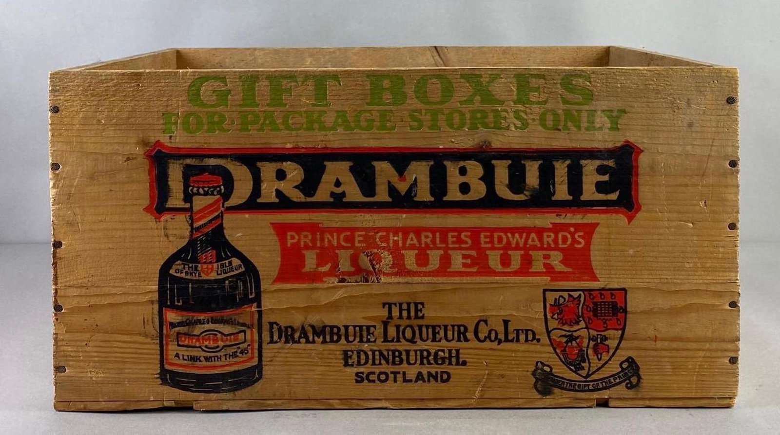 Drambuie Liqueur Advertising Wood Crate: condition consistent with age, measures 9 1/2 x 18 1/2 x 13 3/4 inches