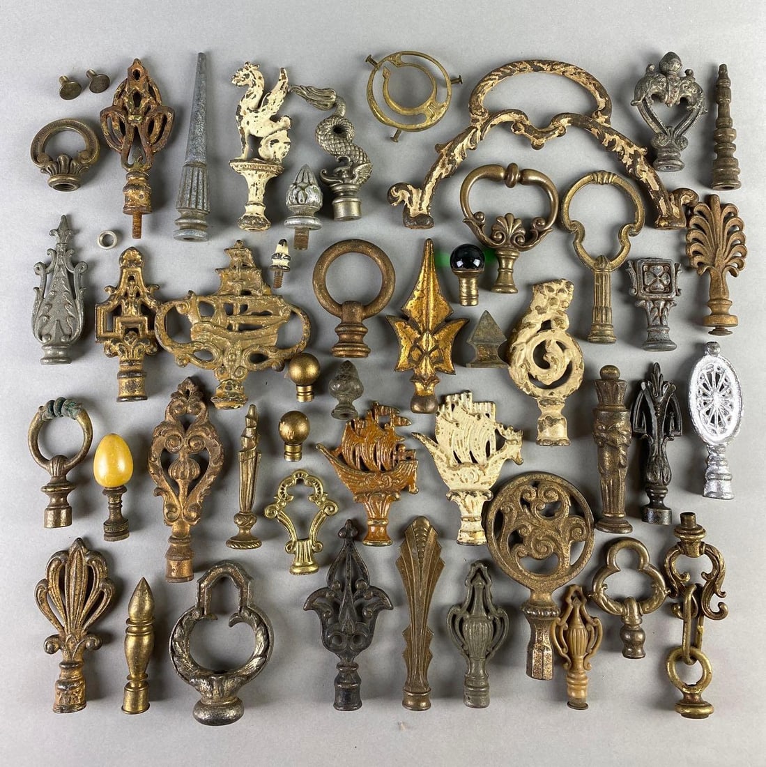Group Of 40+ Vintage Lamp Finials Auction