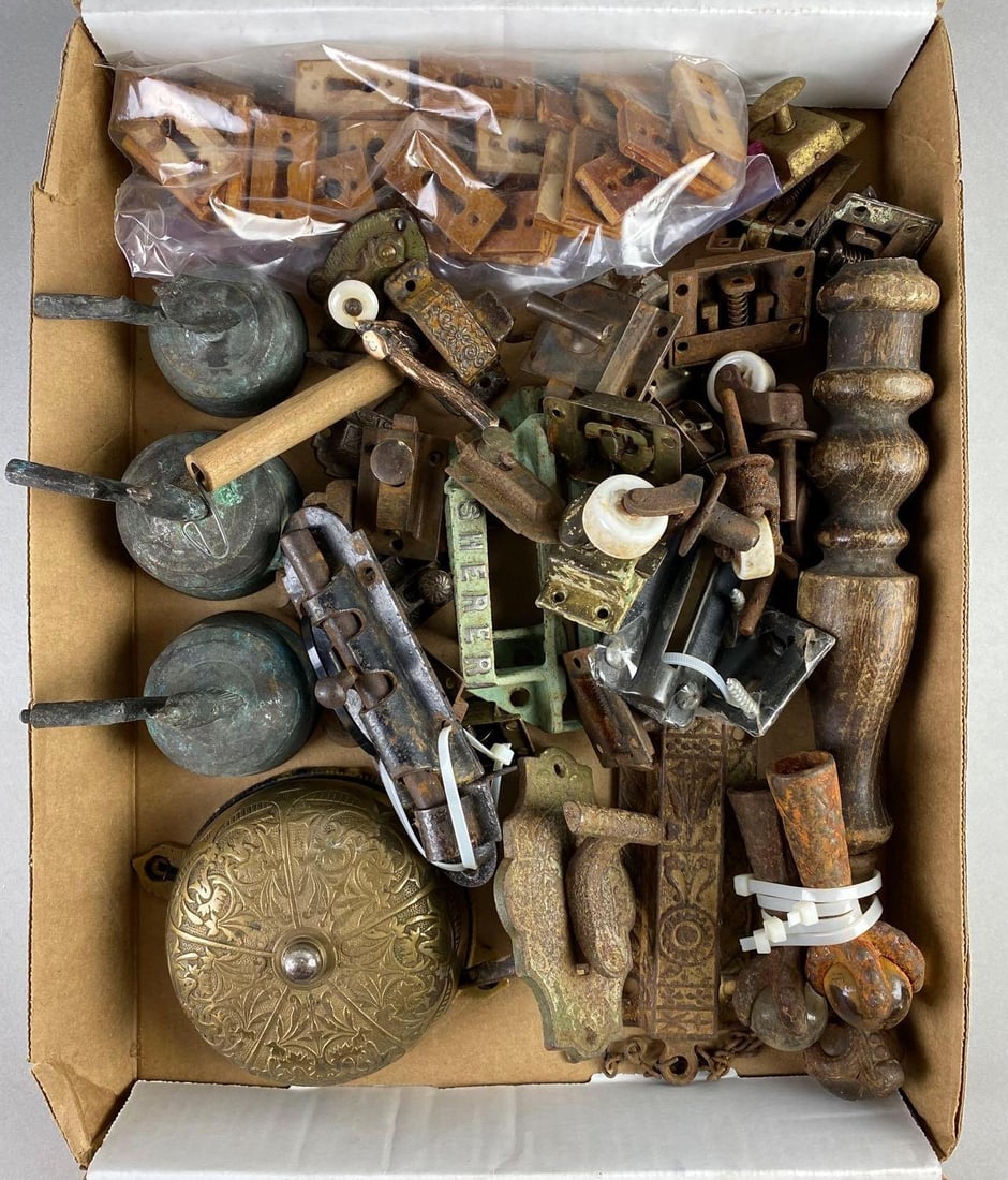 Group of 20+ Assorted Vintage Hardware Items (1 of 3)