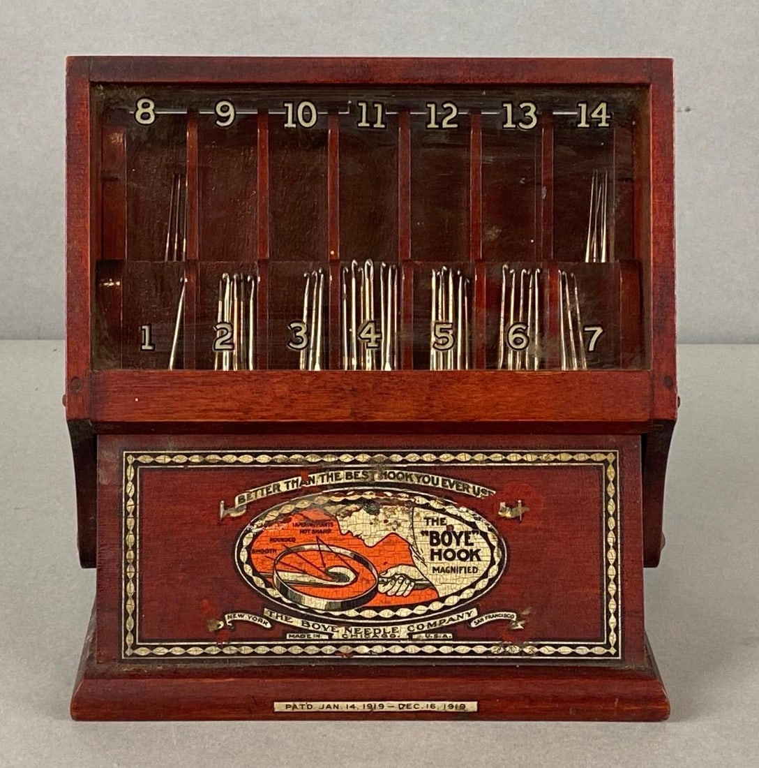 1919 Boye Hook Needle Company Wood Advertising Display (1 of 6)