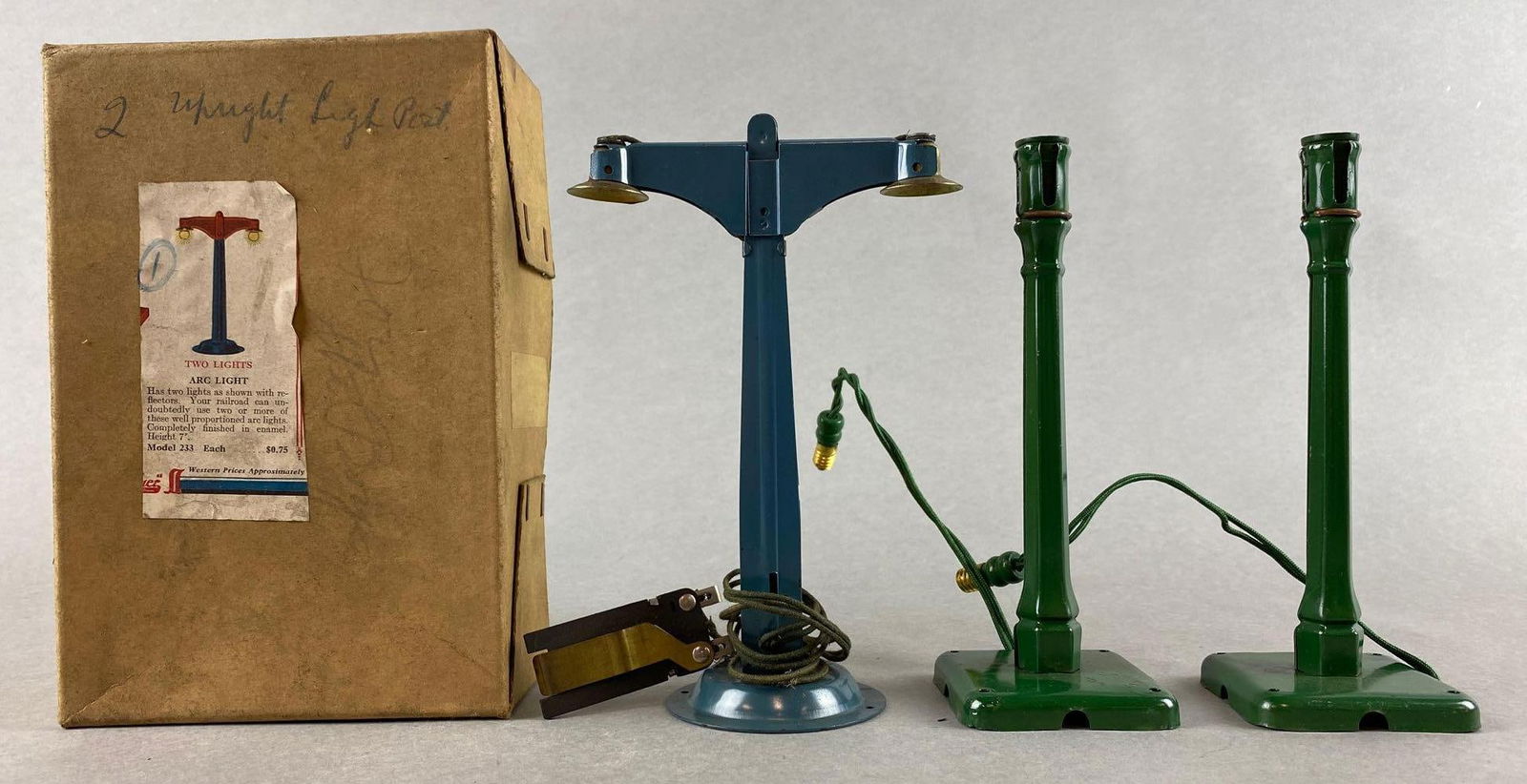 American Flyer Pre War O Gauge Arc Light 233 and 2 other Lights (1 of 2)