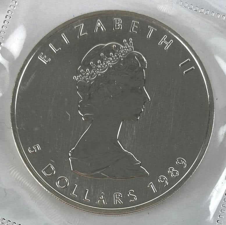 1989 $5 Canada Maple Leaf 1oz. 9999 Fine Silver (1 of 2)