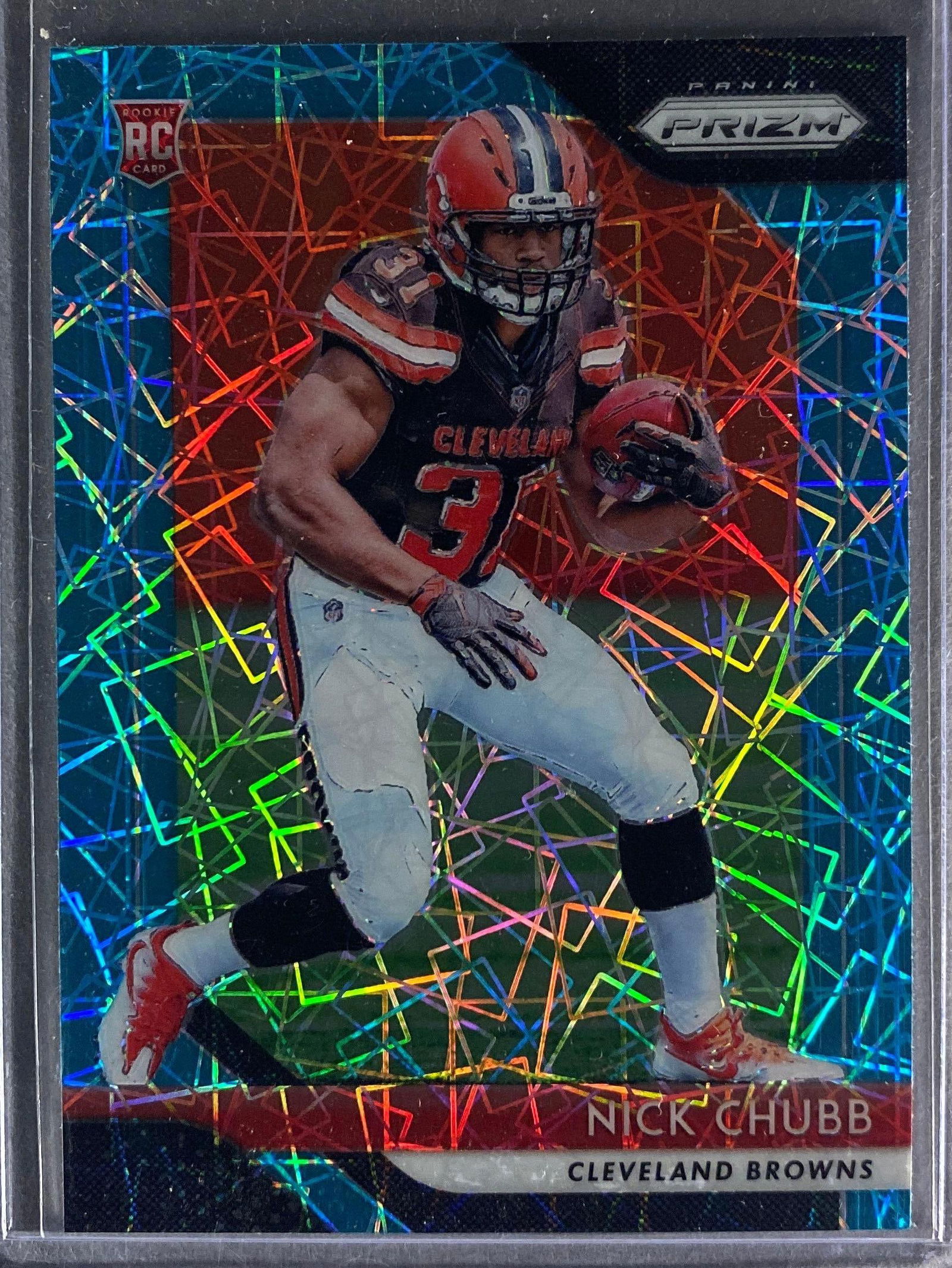 2018 Panini Prizm Blue Laser Prizm Nick Chubb #213 Rookie (1 of 2)