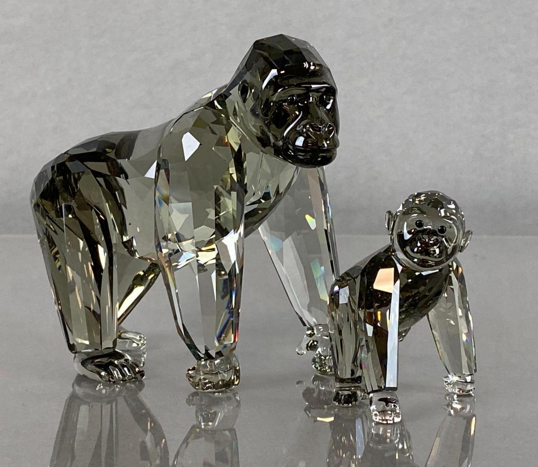 Swarovski Crystal Society Endangered Wildlife Gorillas with Box: With COA, 2009, Annual Edition, With box, Box measures 9 x 9 x 5 1/2 inches.