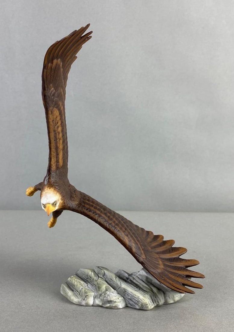 Hand Painted American Eagle Statue (1 of 6)