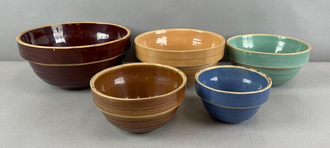 Group of 5 Vintage Stoneware Mixing Nesting Bowls (1 of 4)