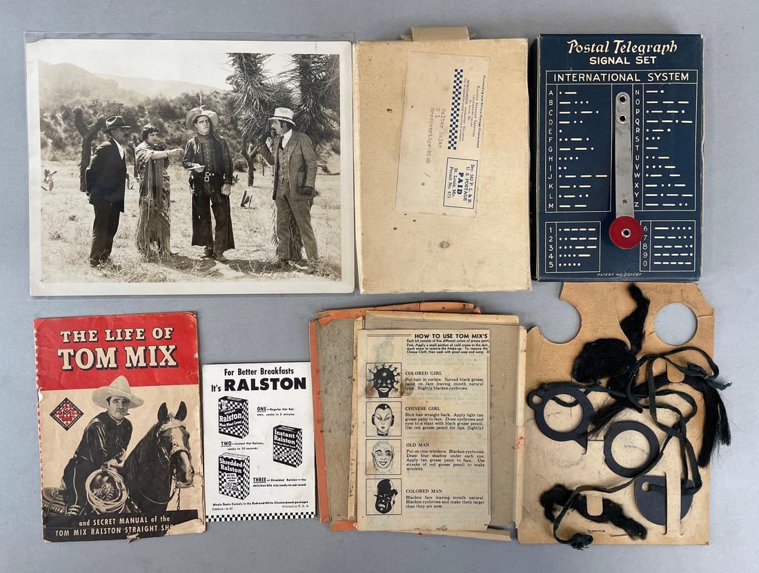 Group of 5 Vintage Tom Mic Ephemera (1 of 4)