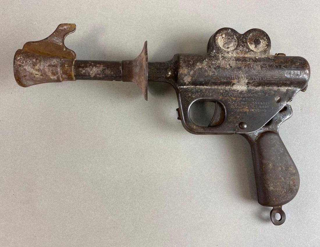 Buck Rogers Toy Ray Gun XZ-31 Wilma Deering Rocket Pistol: Wear on face. Measures 10 x 7 x 2 inches. 1930s