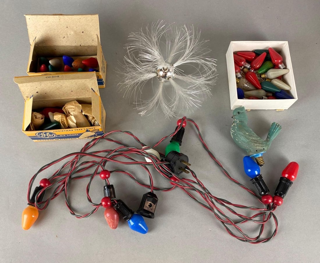 Group of Vintage Christmas Light Bulbs and More (1 of 4)