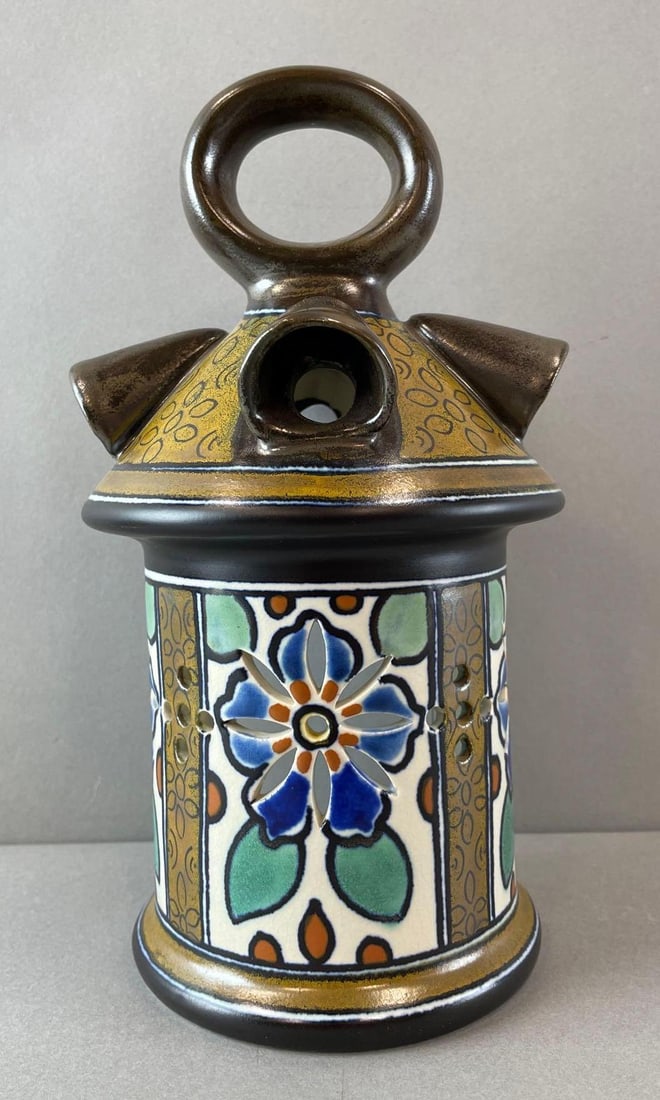 Gouda Pottery Crocus Candle Lantern (1 of 6)