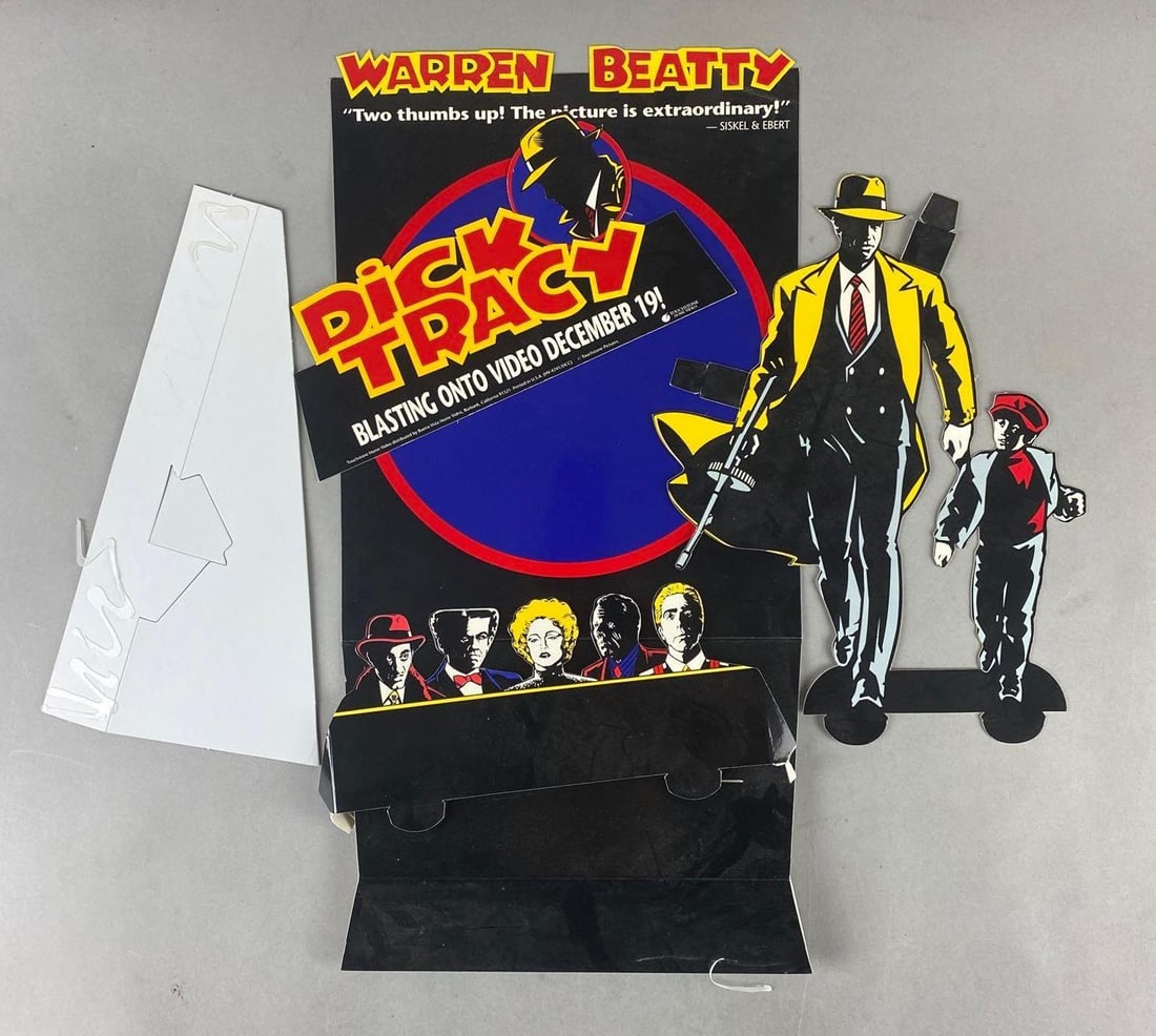 1990 Dick Tracy 3-D Movie Theatre Counter Display (1 of 2)