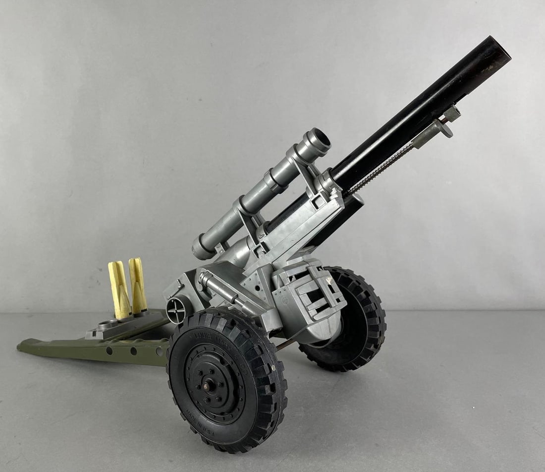 Vintage Louis Marx and Co. Toy Cannon (1 of 5)