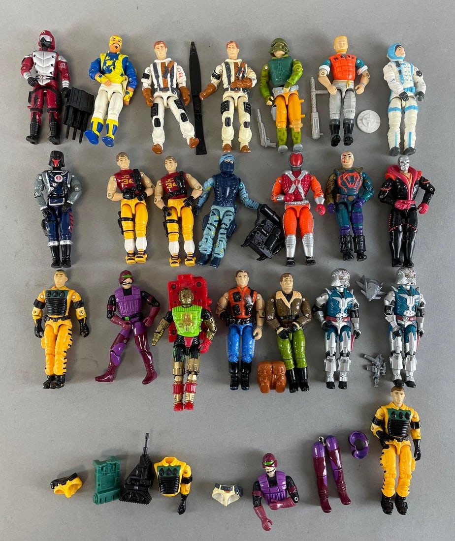Group of 20+ Hasbro G.I. Joe Action Figures and Parts (1 of 2)
