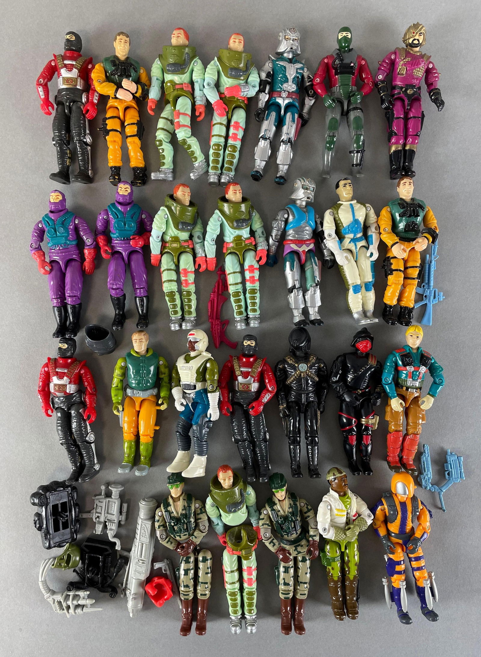 Group of 20 plus Hasbro G.I. Joe Action Figures and Parts (1 of 3)