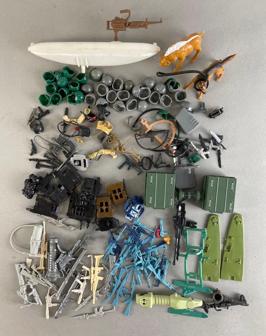 Group of Hasbro G.I. Joe Accessories (1 of 3)