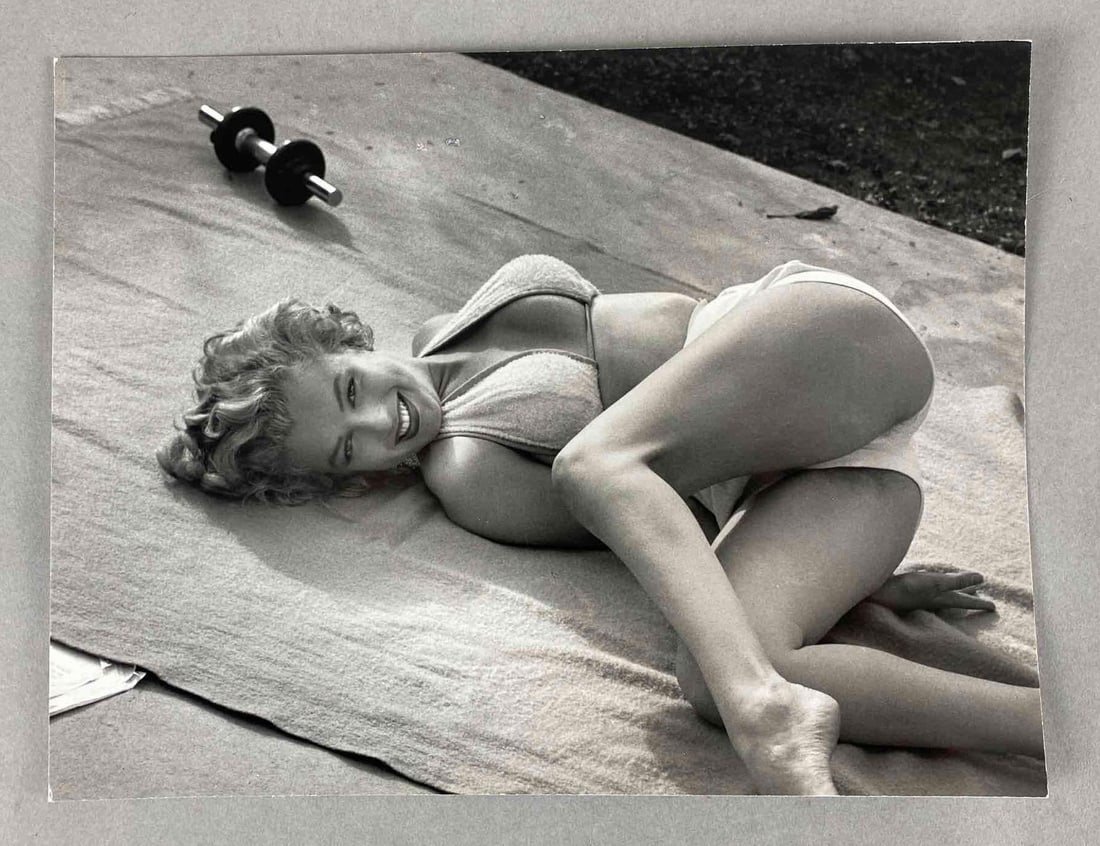 Andre de Dienes Original Silver Gelatin Print Photo of Marilyn Monroe: Photo Andre De Dienes 1401 Sunset Plaza Drive Hollywood, Calif, 90069 printed on back, Measures 8 1/2 x 11 inches.