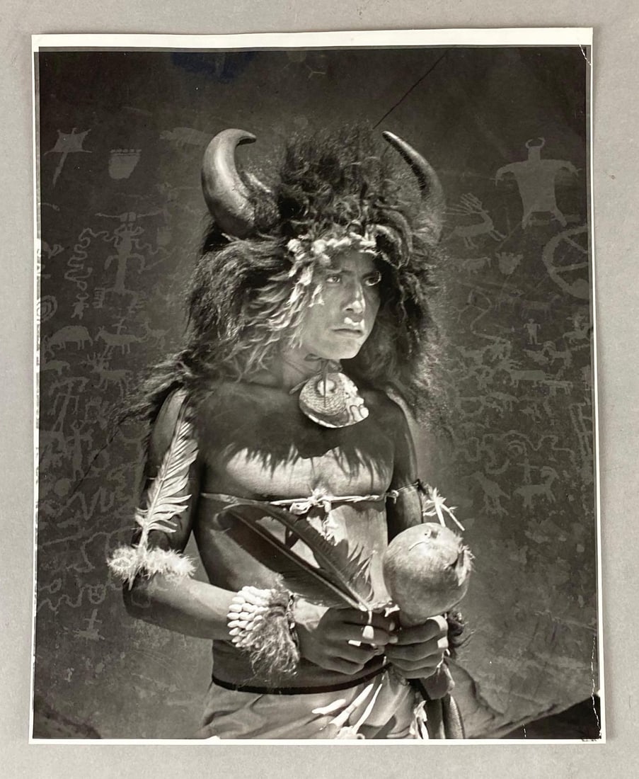 Andre de Dienes Original Silver Gelatin Print Photo Navajo Indian with COA: 1945, Chuck Murphy COA, Photo Andre De Dienes 1401 Sunset Plaza Drive Hollywood, Calif, 90069 printed on back, Measures 14 x 11 inches.