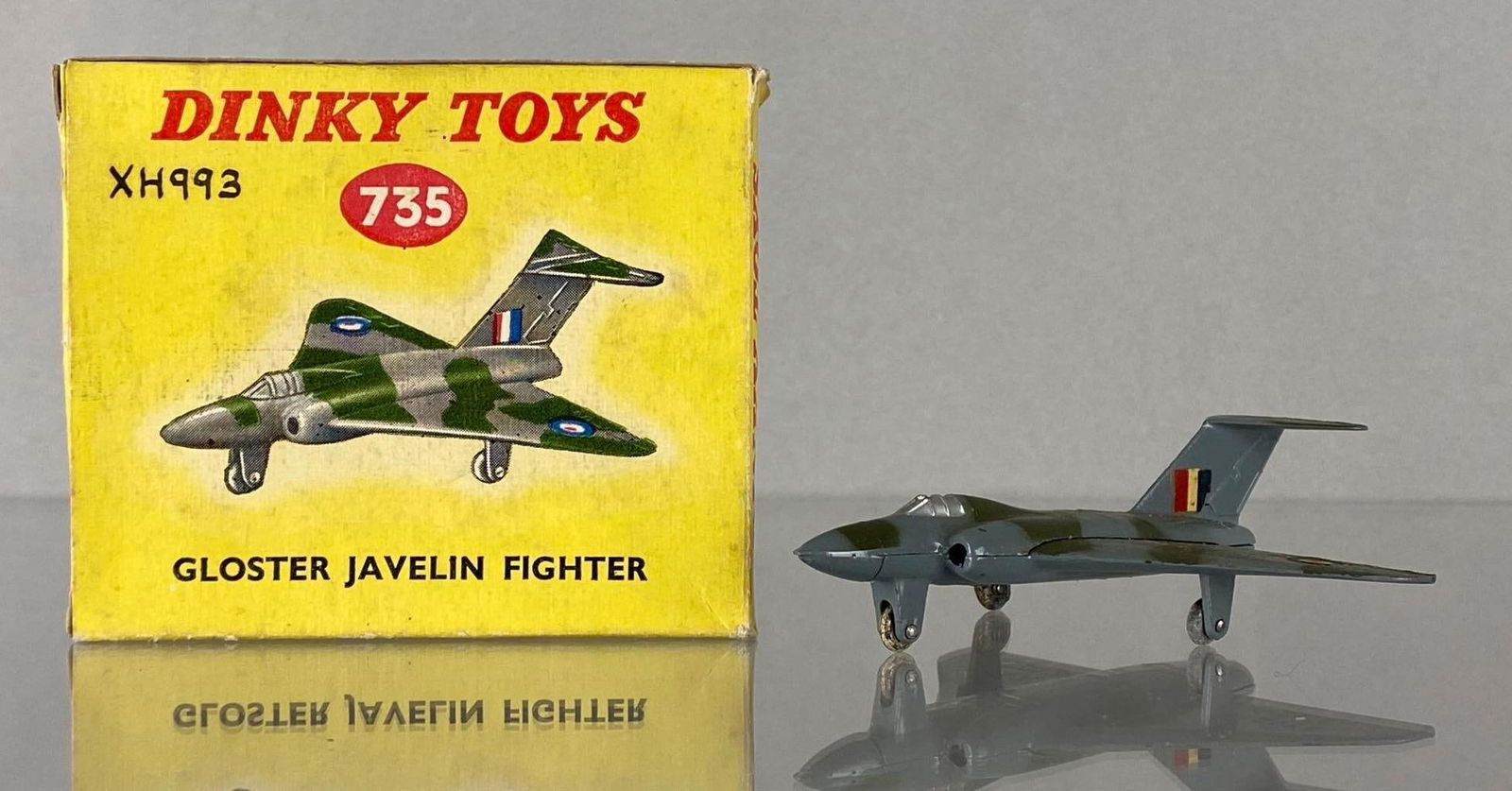 Dinky Toys No. 735 Gloster Javelin Fighter (1 of 9)