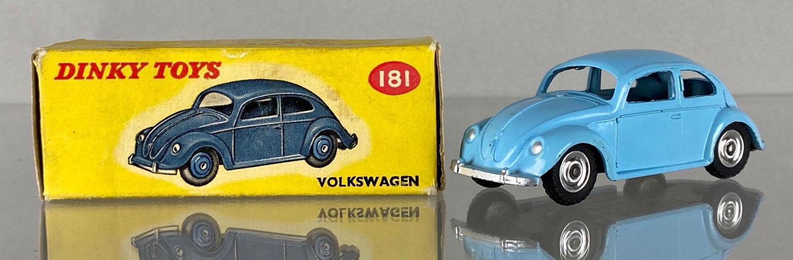 Dinky Toys No. 181 Volkswagen (1 of 9)