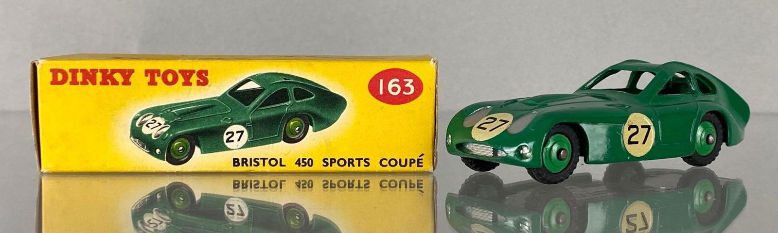 Dinky Toys No. 163 Bristol 450 Sports Coupe (1 of 9)