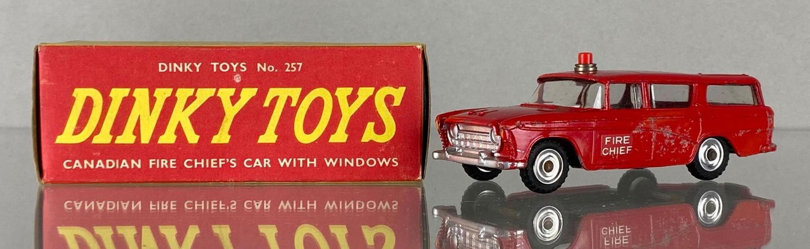 Dinky Toys No. 257 Canadian Fire Chiefs Car with Windows (1 of 9)