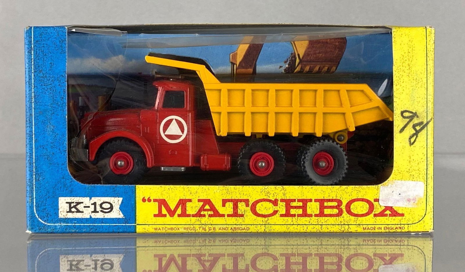 Matchbox King Size K-19 Scammell Tipper Truck (1 of 6)
