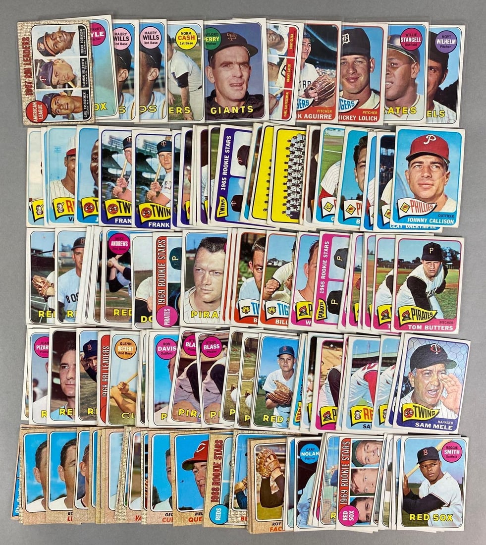125+ 1965 - 69 Topps Baseball Cards with HOFs, Stars, and Rookies (1 of 2)