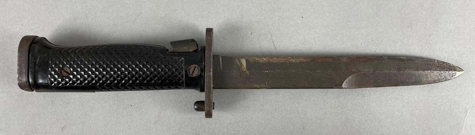 Vintage U.S. M5A1 Bayonet for M16: Measures 11 1/2 inches overall with a 6 1/2 inch blade