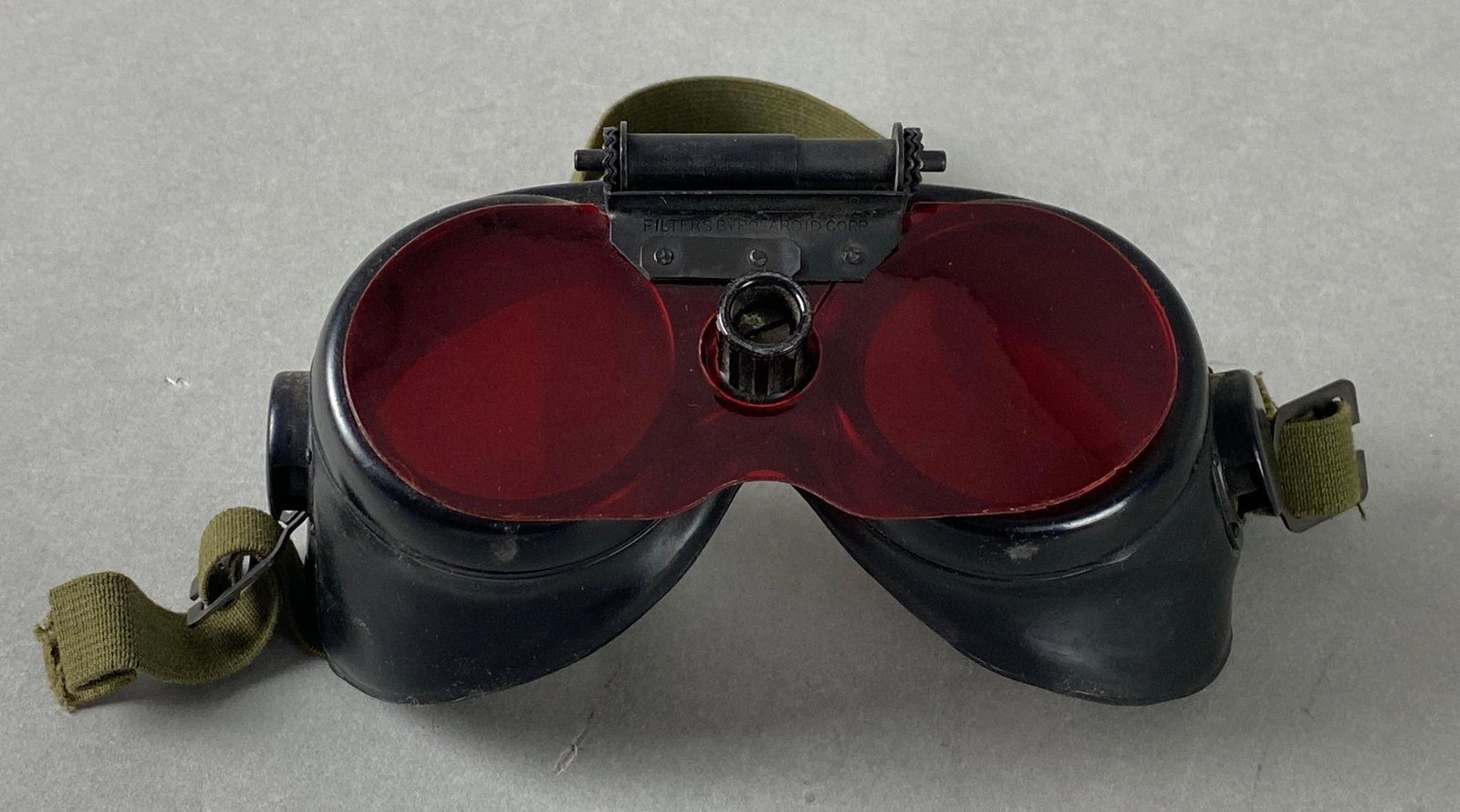 WW2 US Variable Density Gunner Goggles: Measures 3 x 6 x 3 1/4 inches.