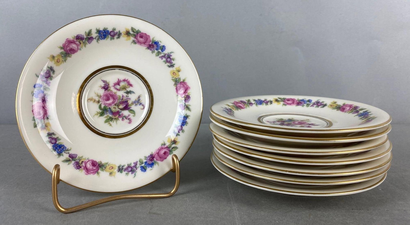 Group of 8 Castleton Manor Plate Set: Measures 6 inches