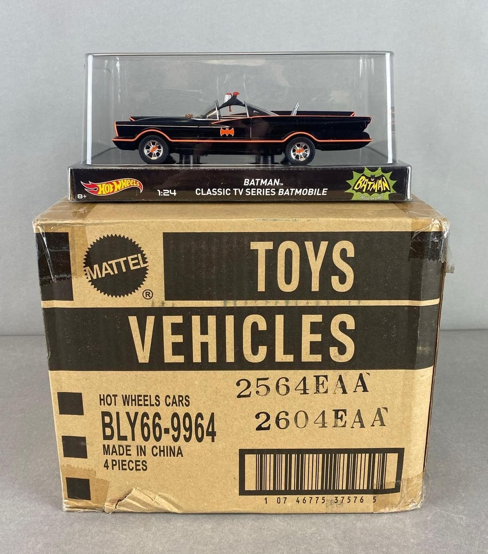 Hot Wheels Batman 1966 Classic Tv Series Batmobile (1 of 3)