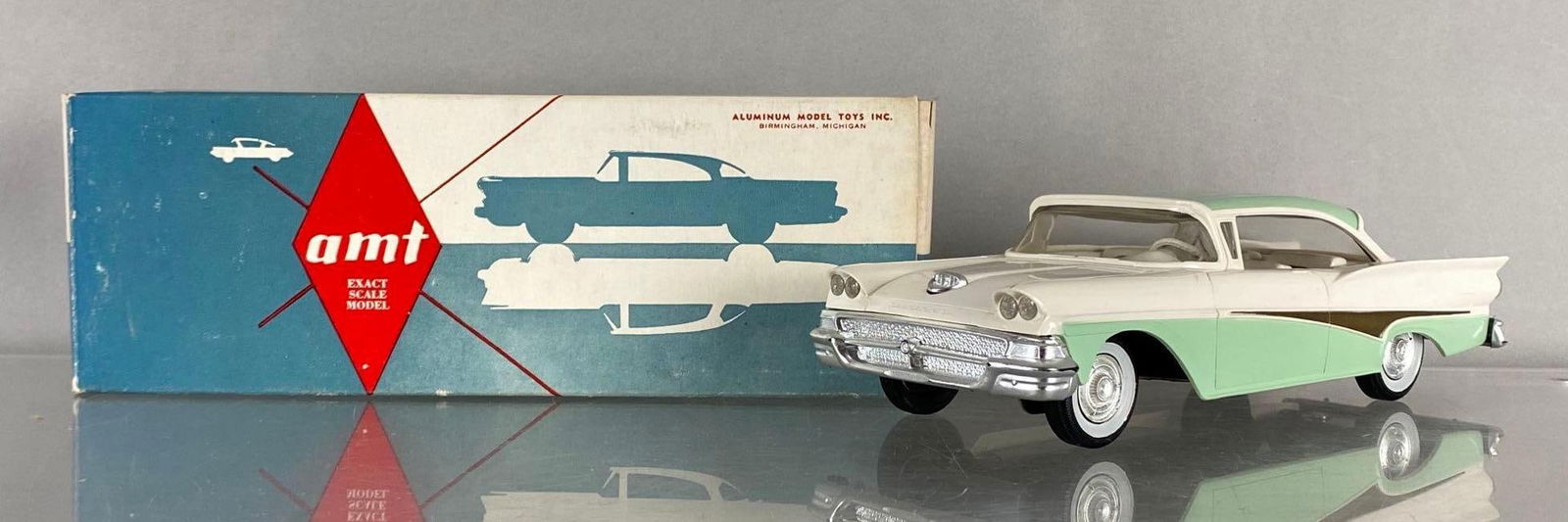 1958 Ford Fairlane 500 Deluxe Dealership Promo Car (1 of 10)