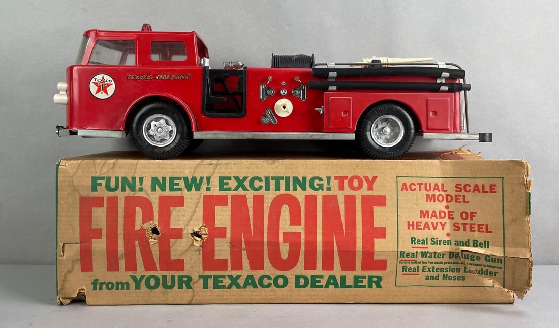 Vintage Buddy L Texaco Fire Chief Pressed Steel Fire Engine (1 of 7)