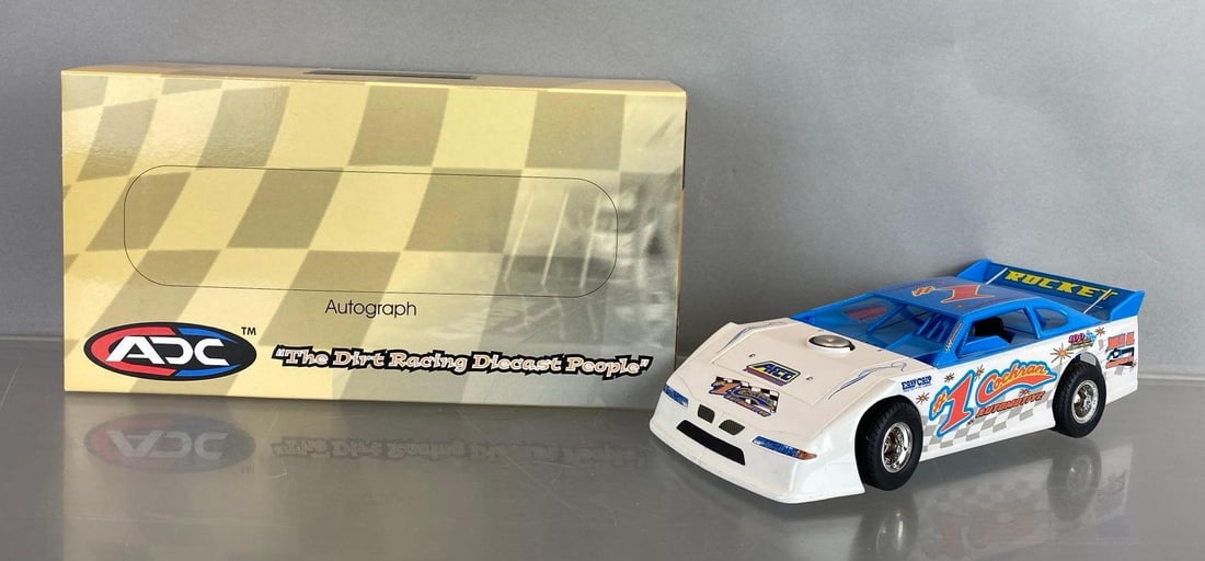 ADC Limited Edition Lynn Geisler No. 1 Dirt Late Model Car (1 of 7)