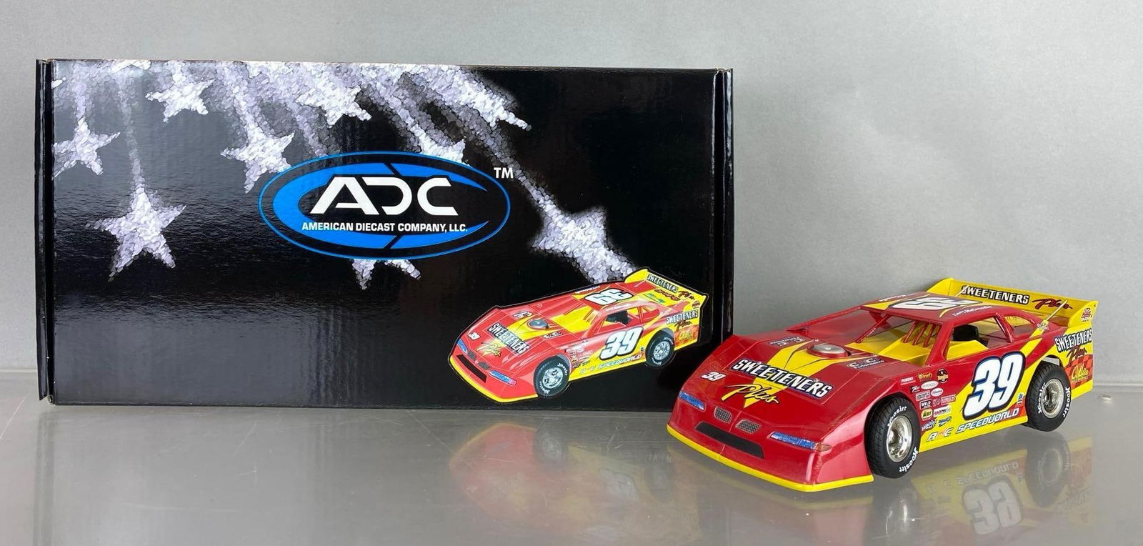 ADC Limited Edition Tim McCreadie No.39 Dirt Late Model Car (1 of 6)