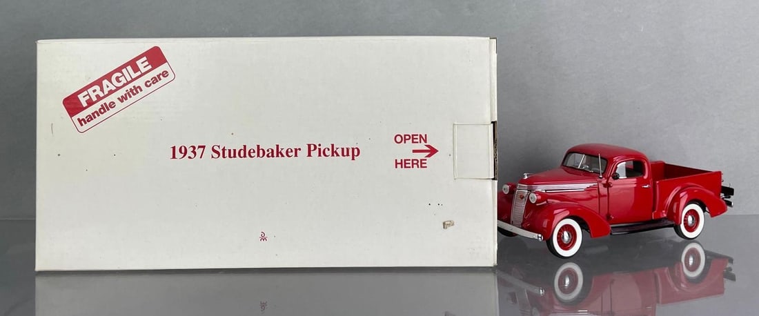 Danbury Mint 1937 Studebaker Pickup Die-Cast Truck (1 of 6)
