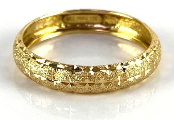 10K Gold Band Ring: 0.8g, size 8