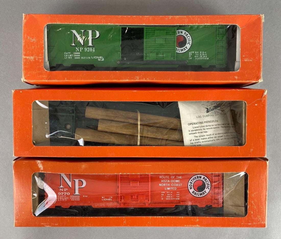 Group of 3 Lionel Assorted Train Cars (1 of 4)